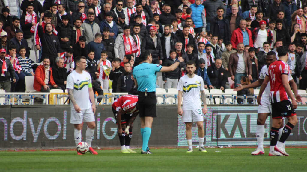 Özbelsan Sivasspor Esenler Erokspor’a Karşı Evinde Golsüz Devam Etti