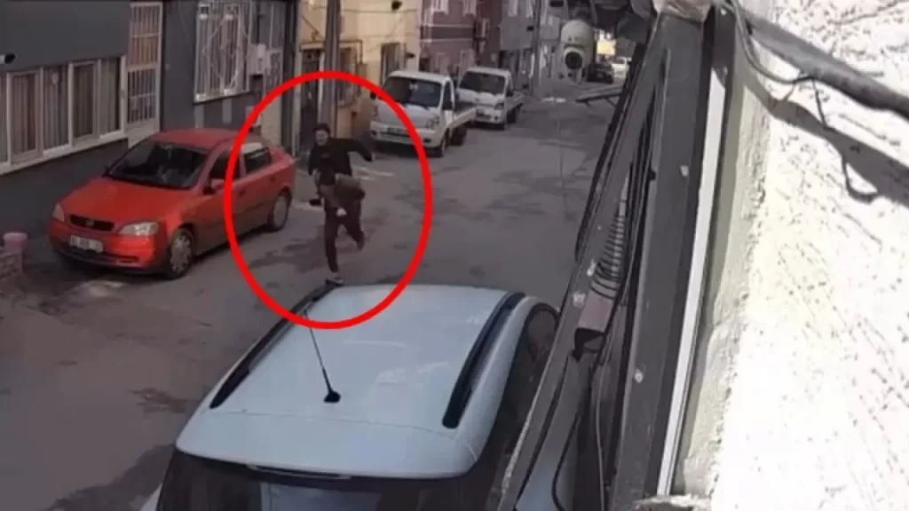 Şirinevler’de Gaz Kutusu Vurup Kıran Şüpheliler Kameralara Takıldı