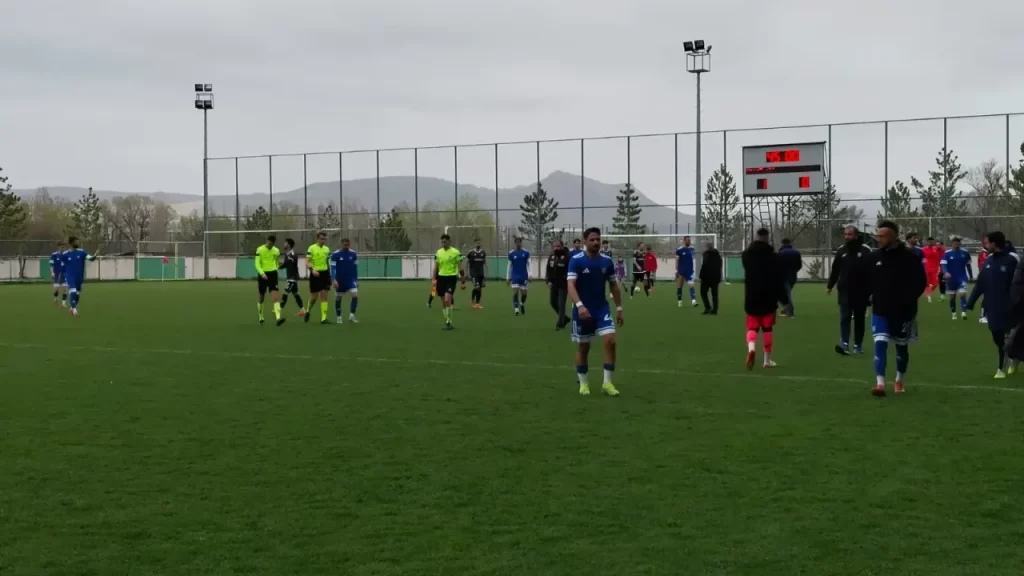 Sivasgücü Bld, Erzurum BŞB karşısında avantajı kaptı ve 3 puana yaklaşırken farkı korudu