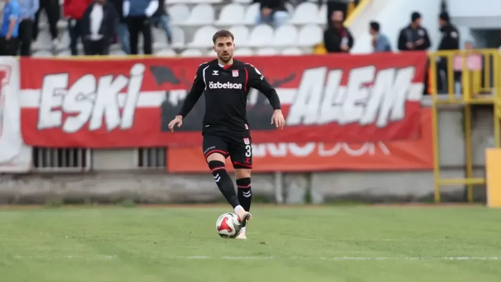 Sivasspor, Boluspor deplasmanında 2-1’lik galibiyetle avantaj sağladı