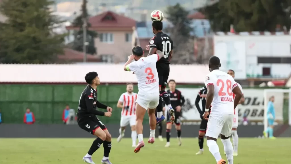 Sivasspor, Boluspor’u deplasmanda 2-1 mağlup ederek 3 puanı kaptı