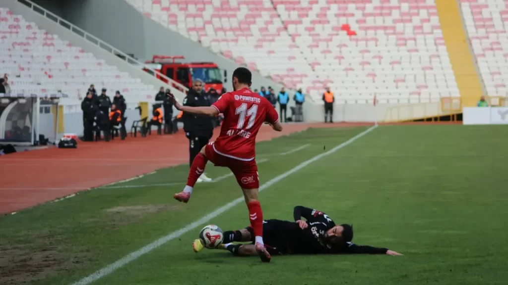 Sivasspor ile Iğdır FK arasındaki kritik maç bugün başlıyor