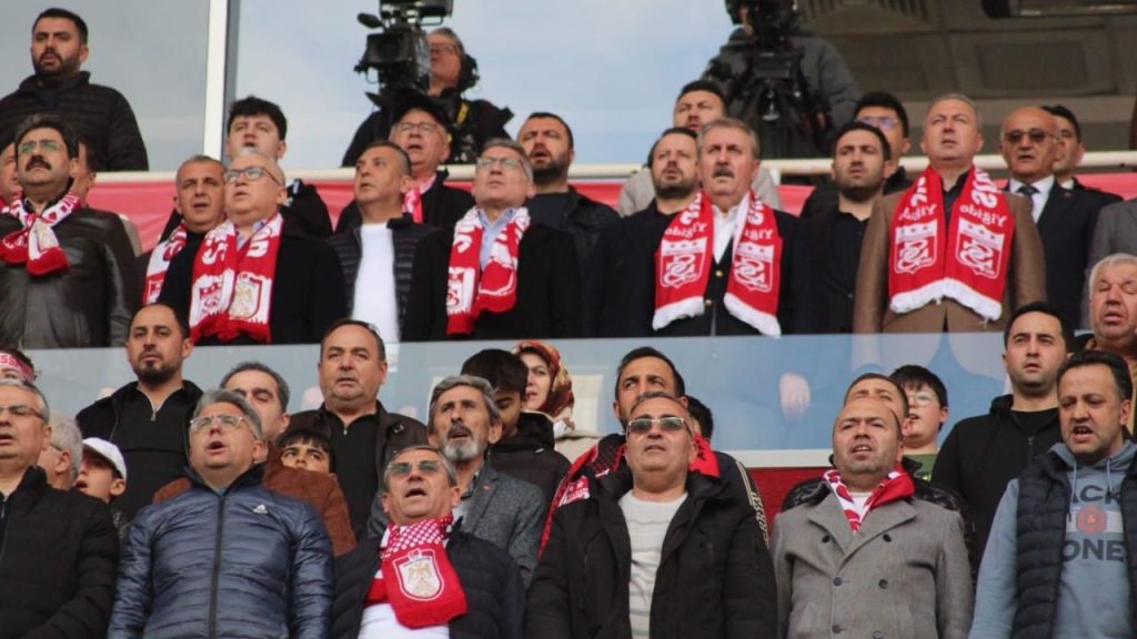 Sivasspor-Protokol ve Taraftarın Birlik Mesajı Kilit Anlar