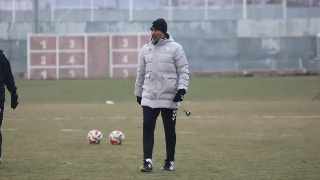 Sivasspor’un Sözleşmeleri Sona Eriyor: Kadro Planlaması Ayrıntıları