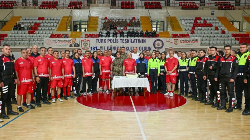 Sivas’ta 181. yıl ışığında kurumlar arası futbol turnuvası düzenlendi