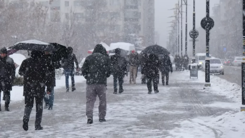 Sivas’ta Serin ve Yağışlı Hava Geliyor: Karlı Yüksek Kesim Uyarısı