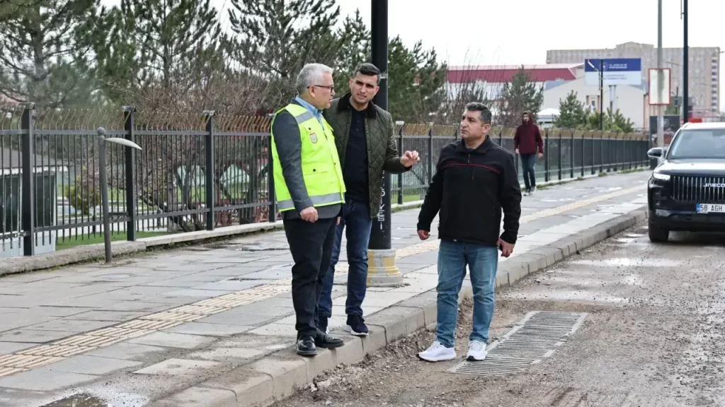 Sivas’ta stratejik yatırımlar denetleniyor: hastane ve YHT çalışmaları ilerliyor