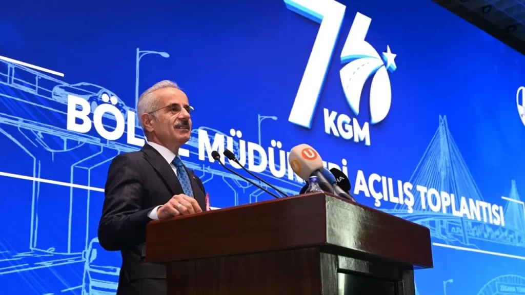 Ulaşımda Tarihi Başarı: Bölünmüş Yol ve Otoyol Yatırımlarıyla Yüzde 83 Trafik Payı