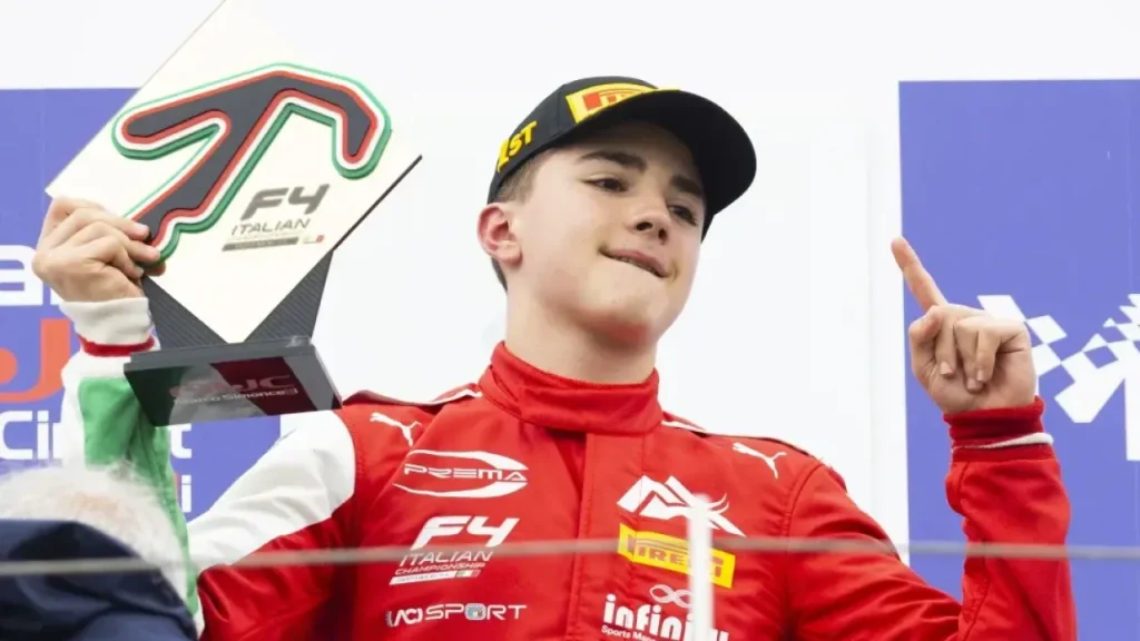 Alp Hasan Aksoy, Italya F4’de liderliğini sürdürdü