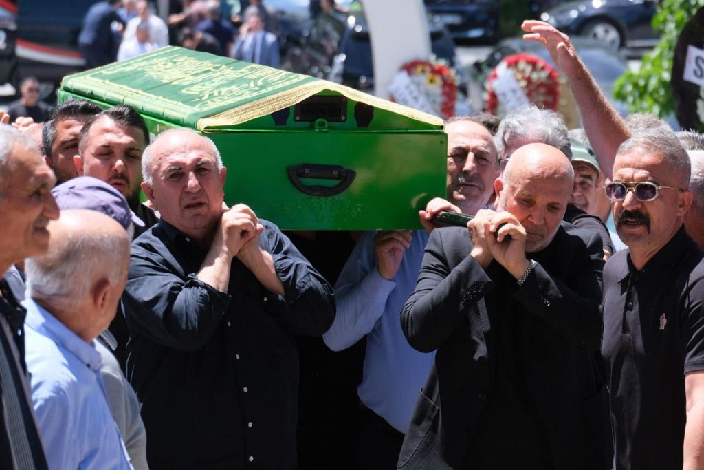 Aydın Çavuşoğlu’nun Cenazesi Uğurlandı: Vasiyeti Aileye