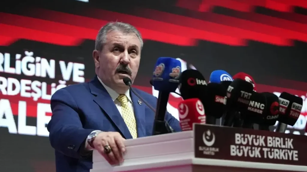 BBP Lideri Destici: Annelerimiz İçin Güçlü Mesajlar ve Terörle Karşı İlerleme Vurgusu