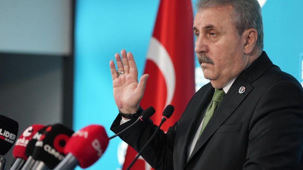 BBP Liderinden Üniversiteye yönelik dikkat çekici eleştiri