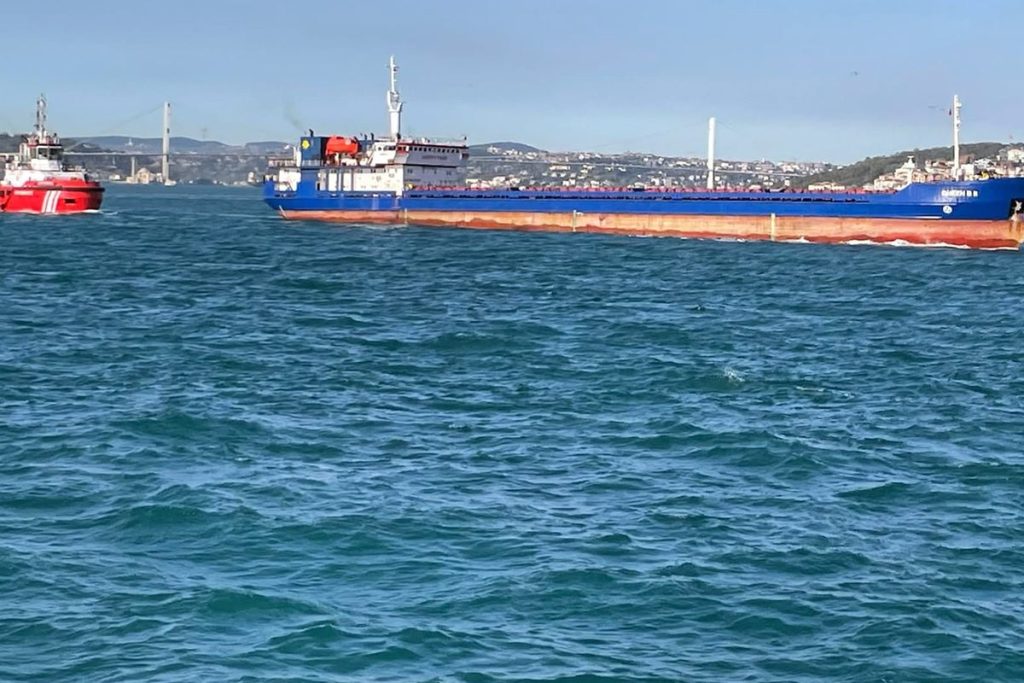 Boğaz’da gemi arızası nedeniyle trafik durdu