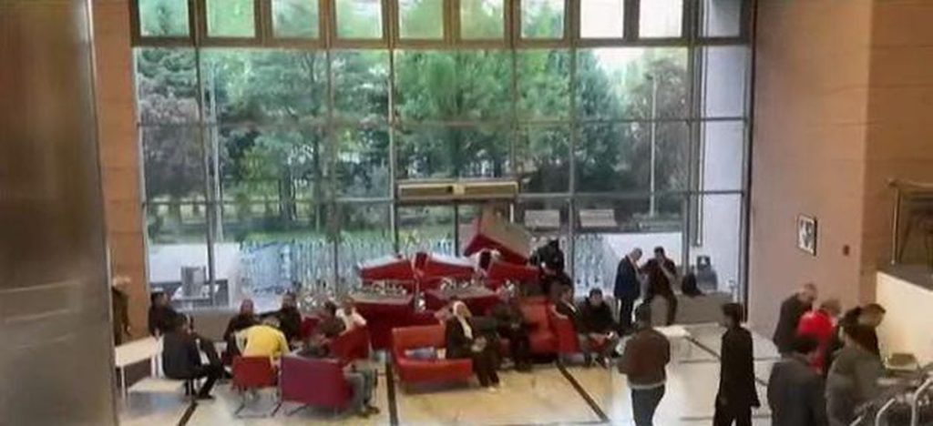 CHP Genel Merkezi Önündeki Gerginlikte Sabah Gelişmeleri