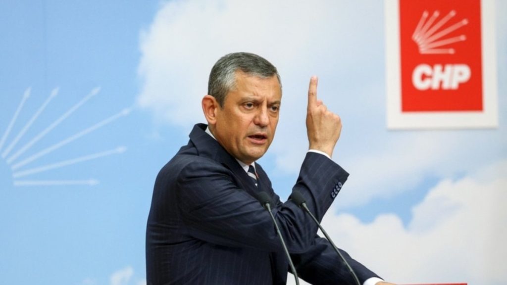 CHP Grup Başkanlığı adaylığı Özel’den geldi