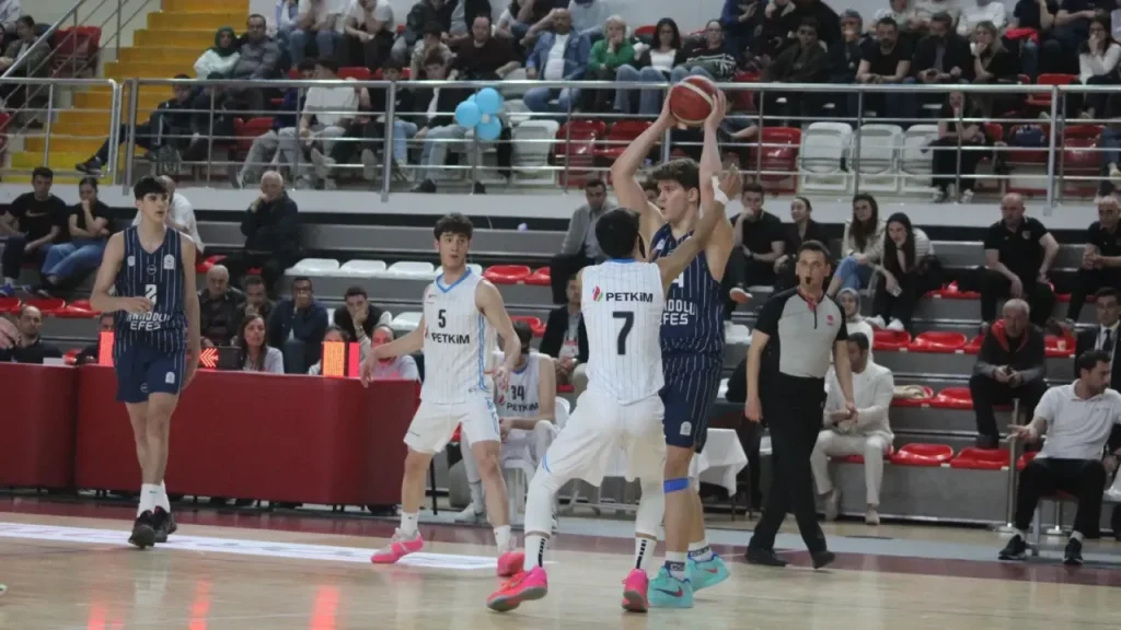 Efes Şampiyonluk Yolunda: U18 Türkiye Şampiyonu Anadolu Efes