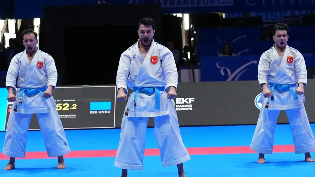 Erkek Karate Milli Takımı Avrupa İkincisi Olarken Gümüşü Kapdı