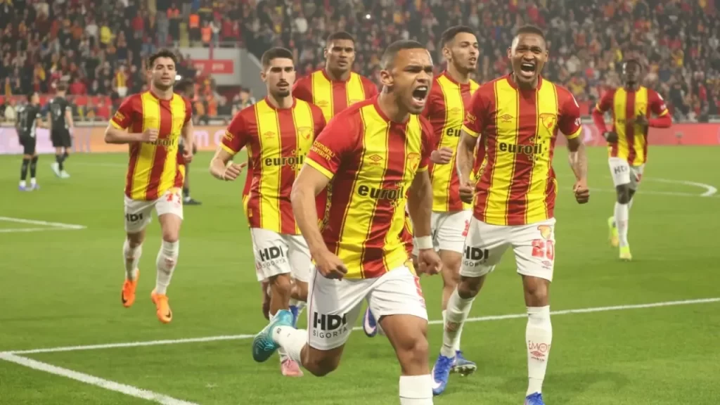 Göztepe’de Krastev Sakatlığı ve Sezon Sonu Planları
