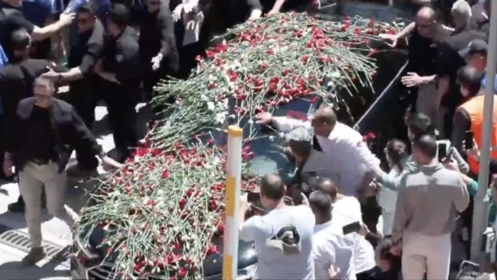Kılıçdaroğlu, CHP Merkezinde Özgün Bir Dönüş Yaşattı