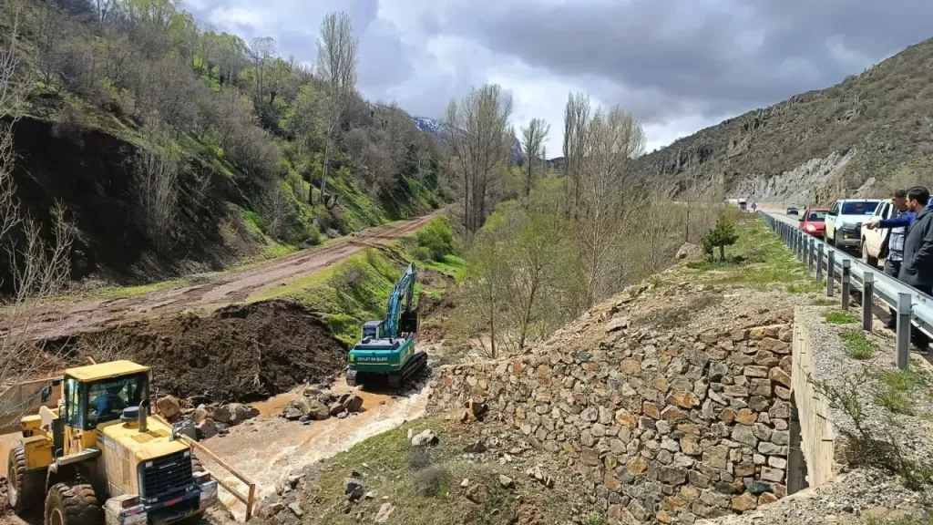 Köprü Onarımı Tamamlandı: Kekeç Köyü Yolunda Güvenli Ulaşım