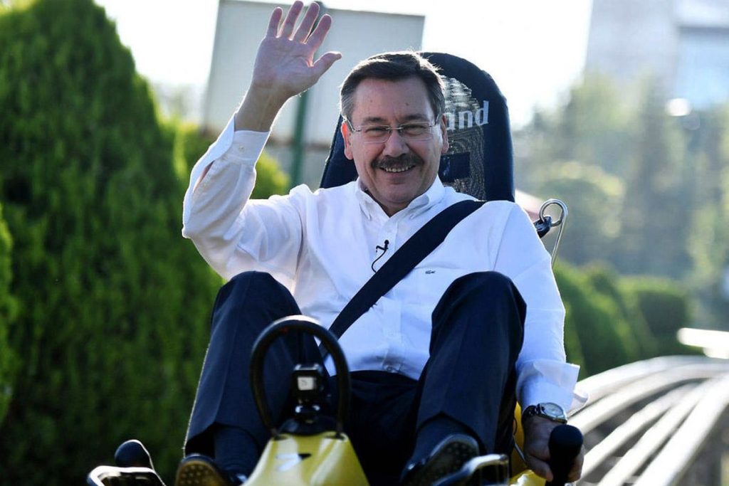 Melih Gökçek’in Vasiyeti: Mezarı Şeyh Ali Semerkandi Türbesi’ne