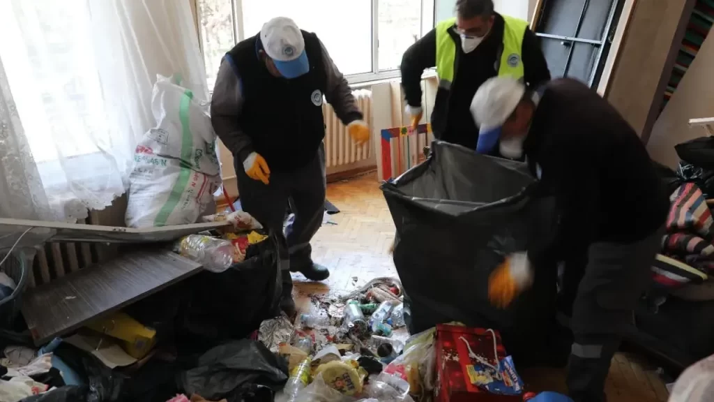 Odunpazarı’nda Apartmanda Taşınmaz Temizlik Operasyonu