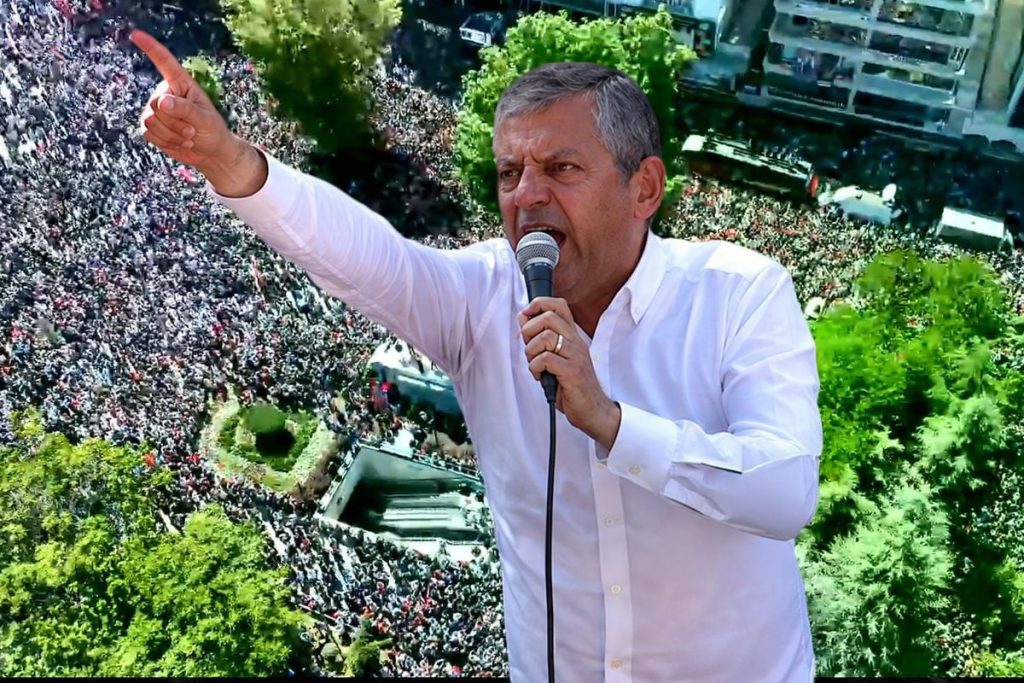 Özgür Özel’in CHP Kongre sonrası Güvenpark’ta halkla buluşması