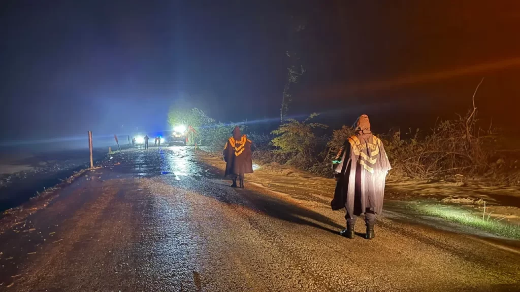 Sel ve taşlar yolda: Tokat-Niksar kara yolunda ulaşıma geçici müdahale