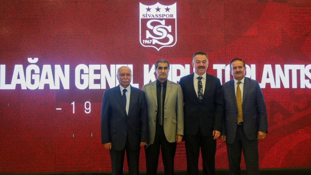 Sivasspor Divan Kurulu Üyesi Ali İzgi: Camia Takımı Vurgusu ve Birlik Mesajı