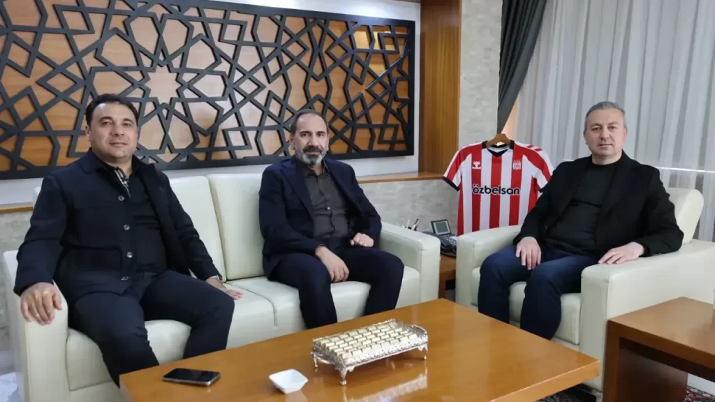 Sivasspor İçin Önemli Görüşme: Belediye Başkanı ve Yetkililer Bir Araya Geldi