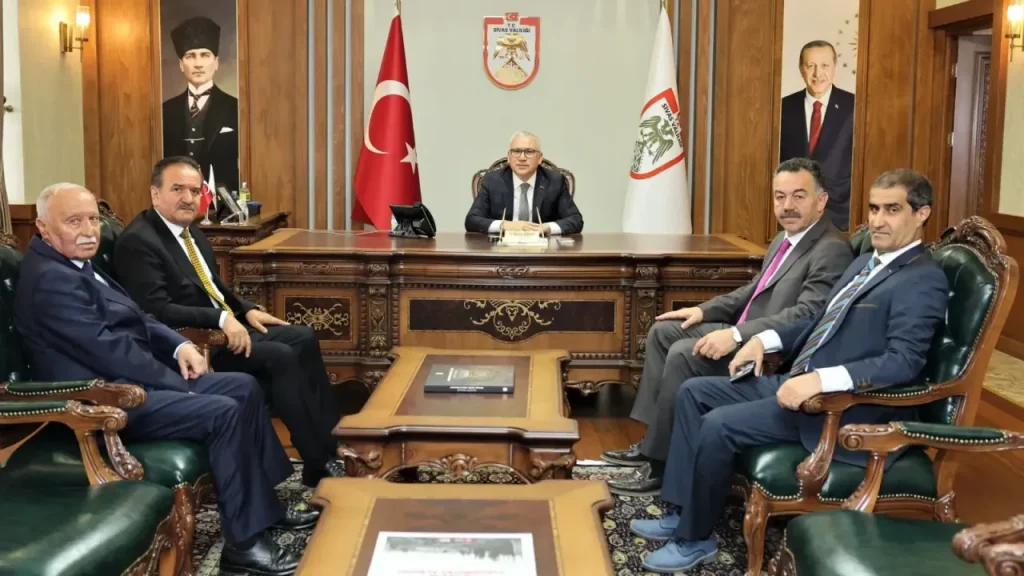 Sivasspor’da Danışman ve Yönetim Üyeleriyle Görüşme Nitelikli Değerlendirme