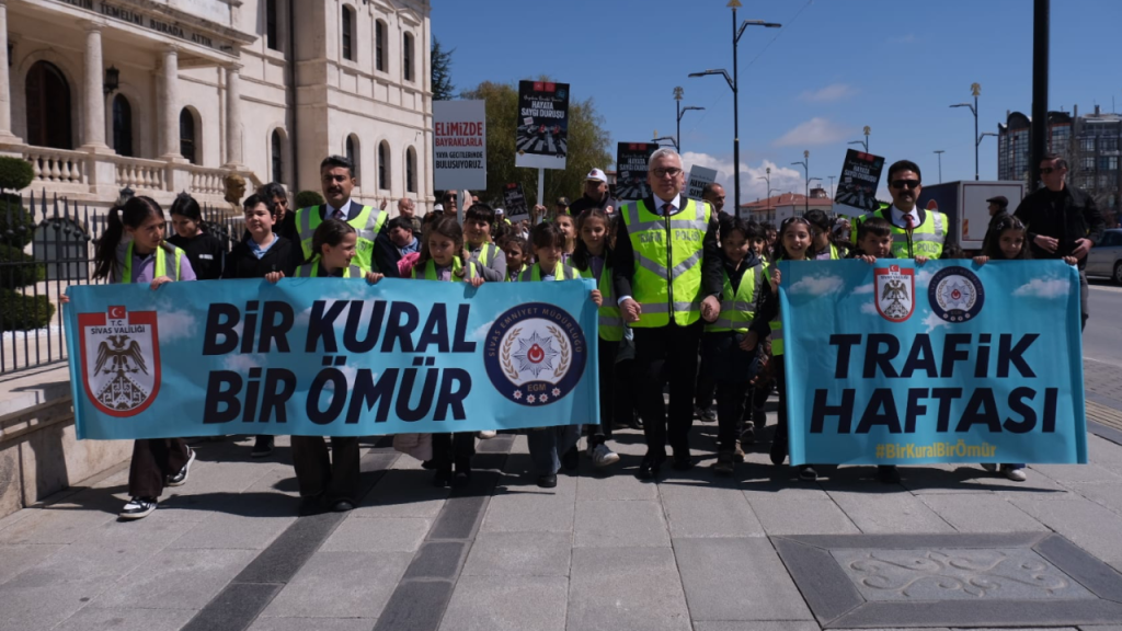 Sivas’ta Trafik Haftasıyla Farkındalık ve Çocuk Etkinlikleri