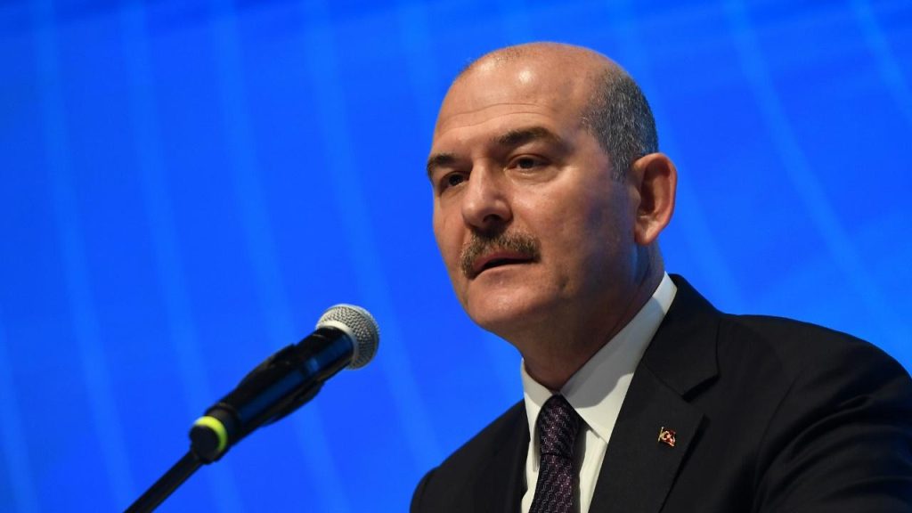 Siyasetçiler Arasındaki Tartışmada Davalar ve Sansürler Öne Çıktı