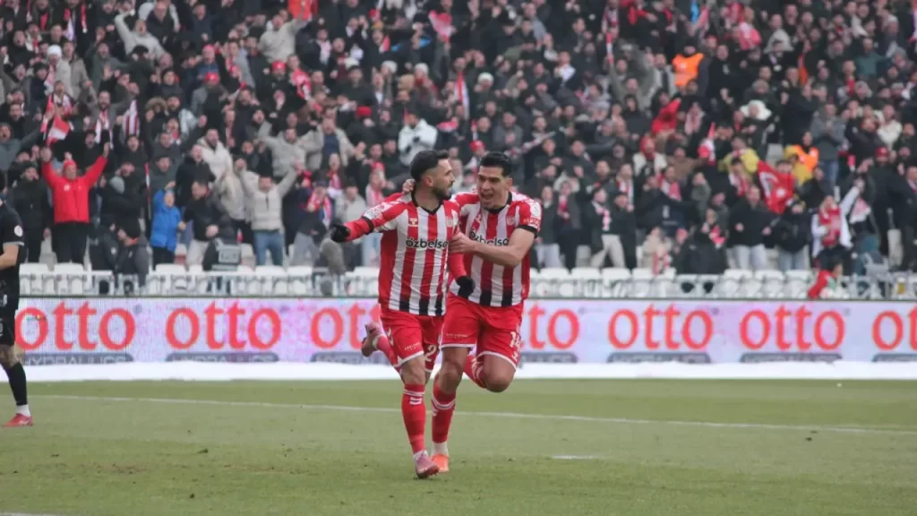 Valon Ethemi Sivasspor’da 2025-2026 sezonunun vurucu ismi oldu