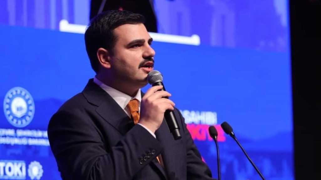 AK Parti Sekreteri İnan: Milli marş eleştirilerine sert yanıt