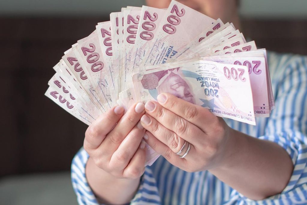 Akaryakıt Fiyatlarında İndirim Geliyor: Güncel Beklentiler ve Bölgesel Tasarruflar