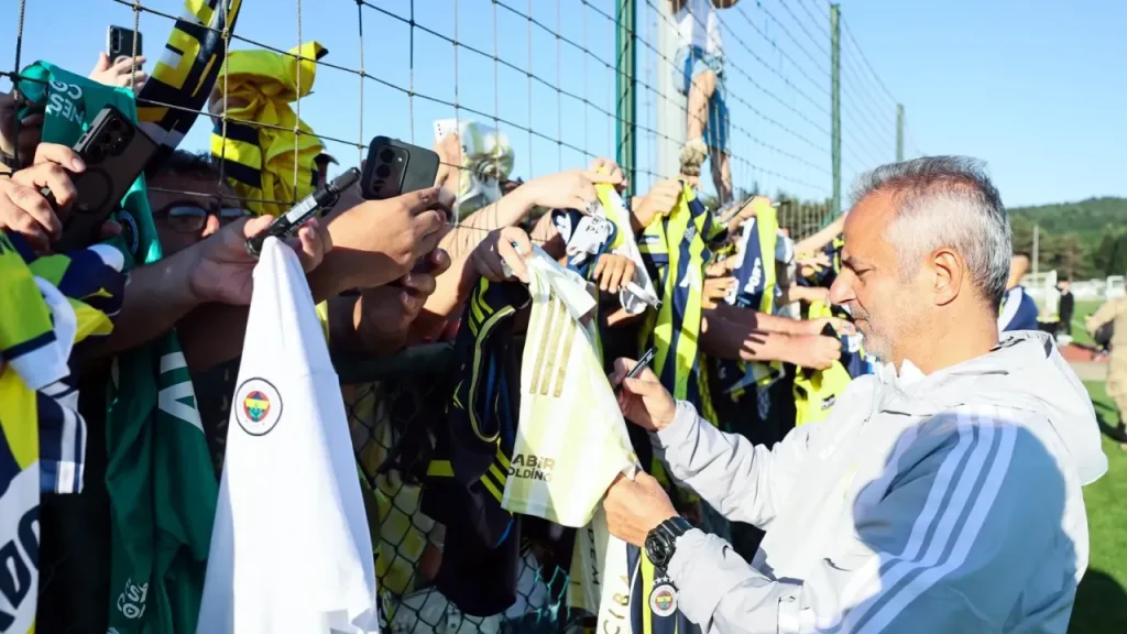 Fenerbahçe’de Kartal: Şampiyonluk için birleşip mücadele edeceğiz
