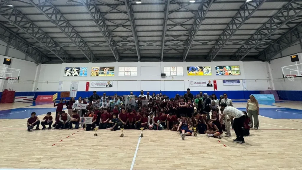 Gazi Osman Paşa İlkokulu Şampiyona Zaferi ve Final Sıralaması