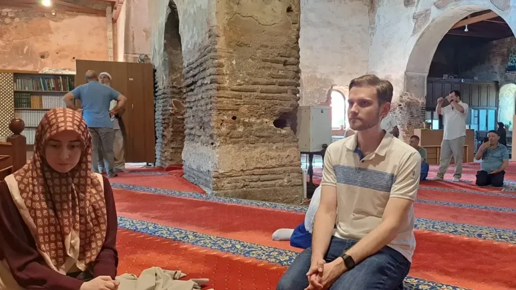 İspanyol Siber Güvenlik Uzmanı Müslüman Oldu: İznik’te Şahitlik ve Nikah