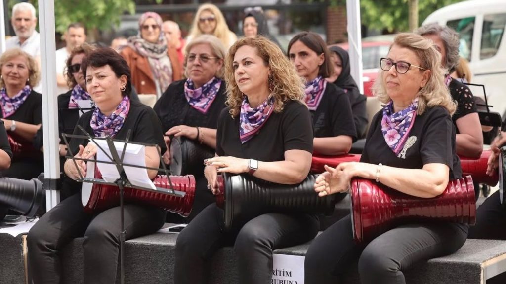 Kadınlardan oluşan Darbuka Ritim Grubu Sivas’ta sahneye renk katıyor