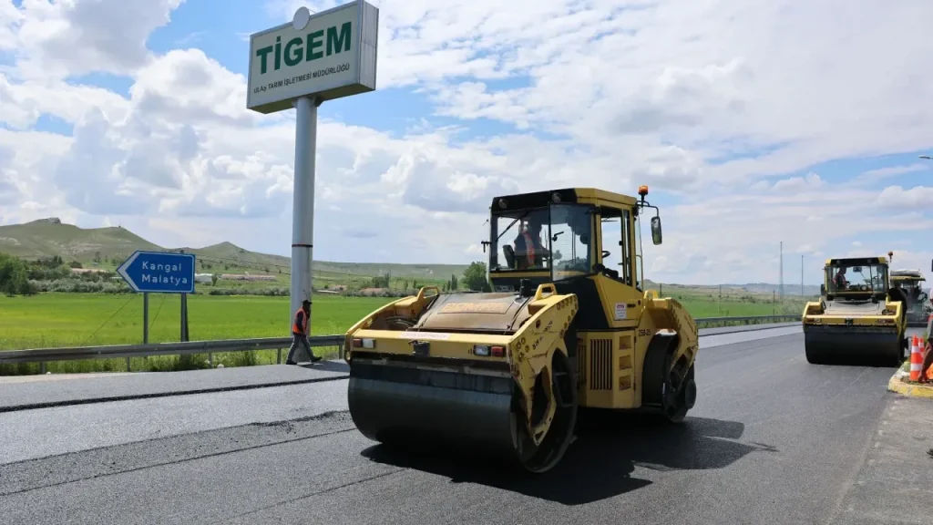 Kangal-Kovalı Yolu Güzergâhında Son Rötuşlar İçin Çalışmalar Hızlandı