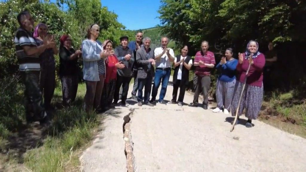 Kıyı mahallede heyelan ve çatlak tehdidi artıyor