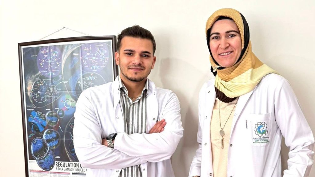 Kolon Kanseri İçin Yeni Kombinasyon: 5-FU ve Galloflavin ile Antikanser Etki İnceleniyor