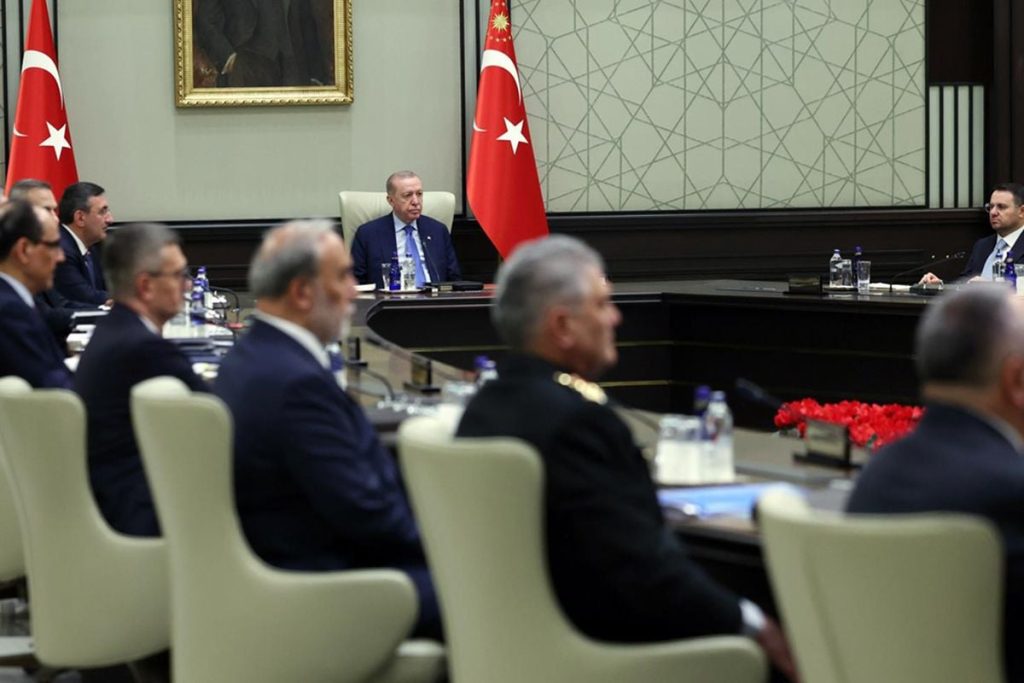 MGK toplantısı: Terörle mücadelede kararlı tutum ve bölgesel güvence mesajları