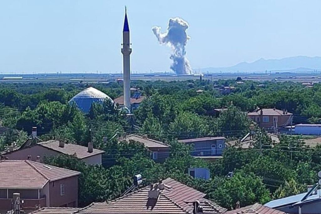 Nijde Bor’daki havai fişeğin patlaması sonrası yaralılar hastanede
