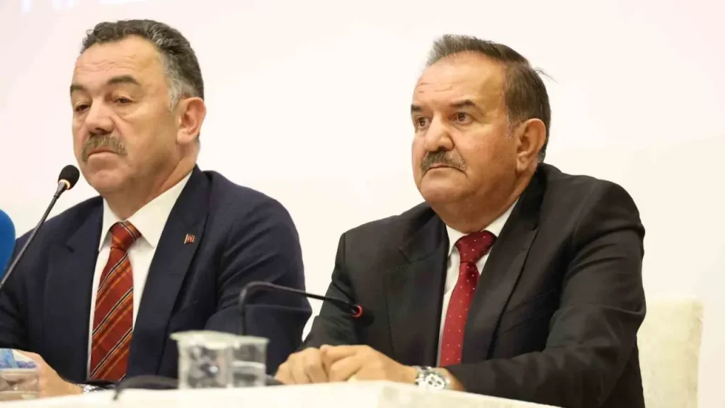 Sivasspor’da Divan Konuşmaları: Kurumsalleşme İçin Yoğun Çaba