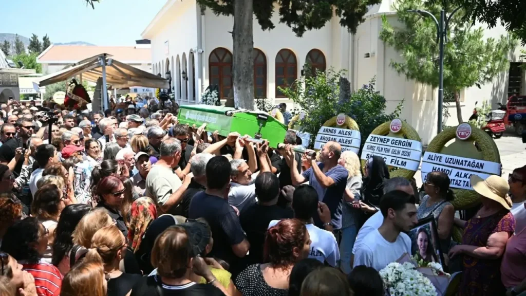 Ünlü Oyuncu Ece İrtem’in Cenazesi: Aydın Kuşadası’nda Son Yolculuk