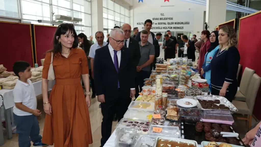 Vali Şimşek, SMA Tedavisi İçin Kermese Katıldı