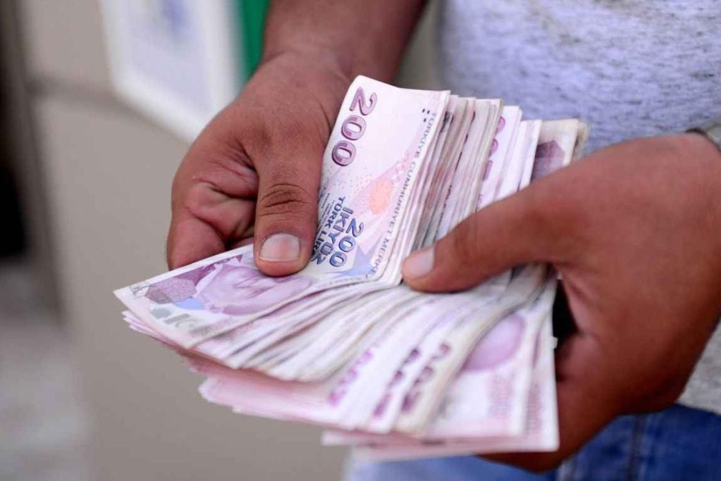 Akaryakıt Fiyatlarında Güncel Seyir ve Dünyadaki Hareketler