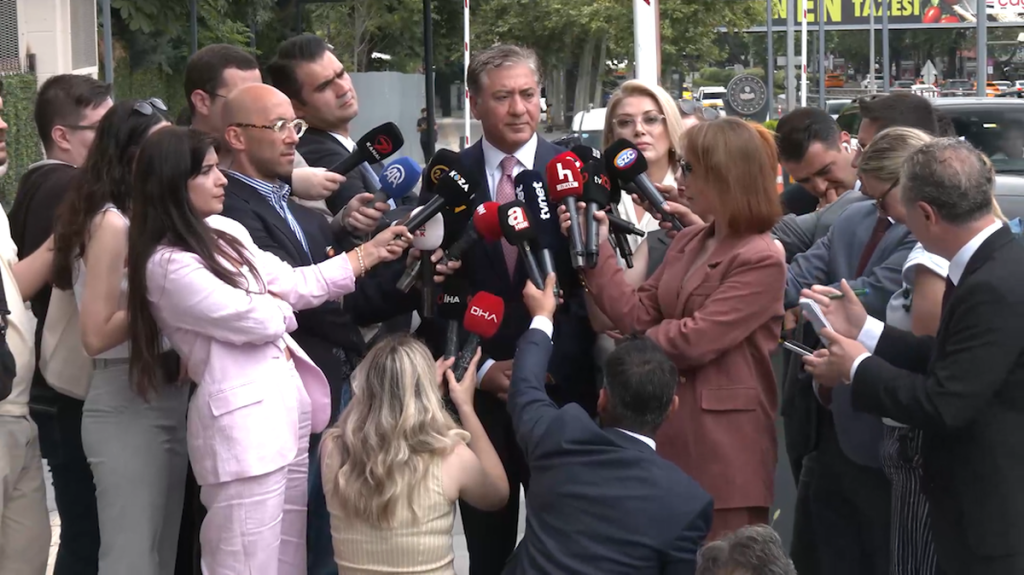 Ankara’da Yeni Parti Hazırlıkları Resmi Başvuruyla Başladı